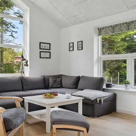 Oiva - 450m From The Sea By Interhome Ferienhaus Bøtø By