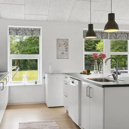 Oiva - 450m From The Sea By Interhome