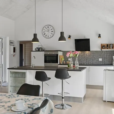 Oiva - 450m From The Sea By Interhome *